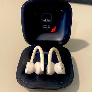 Apple Powerbeats Pro - Totally wireless earphones - Ivory (renewed)